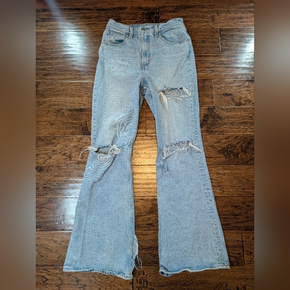 Levi's Denim - Levi's 70s High Rise Flare Size 28 *Read description*